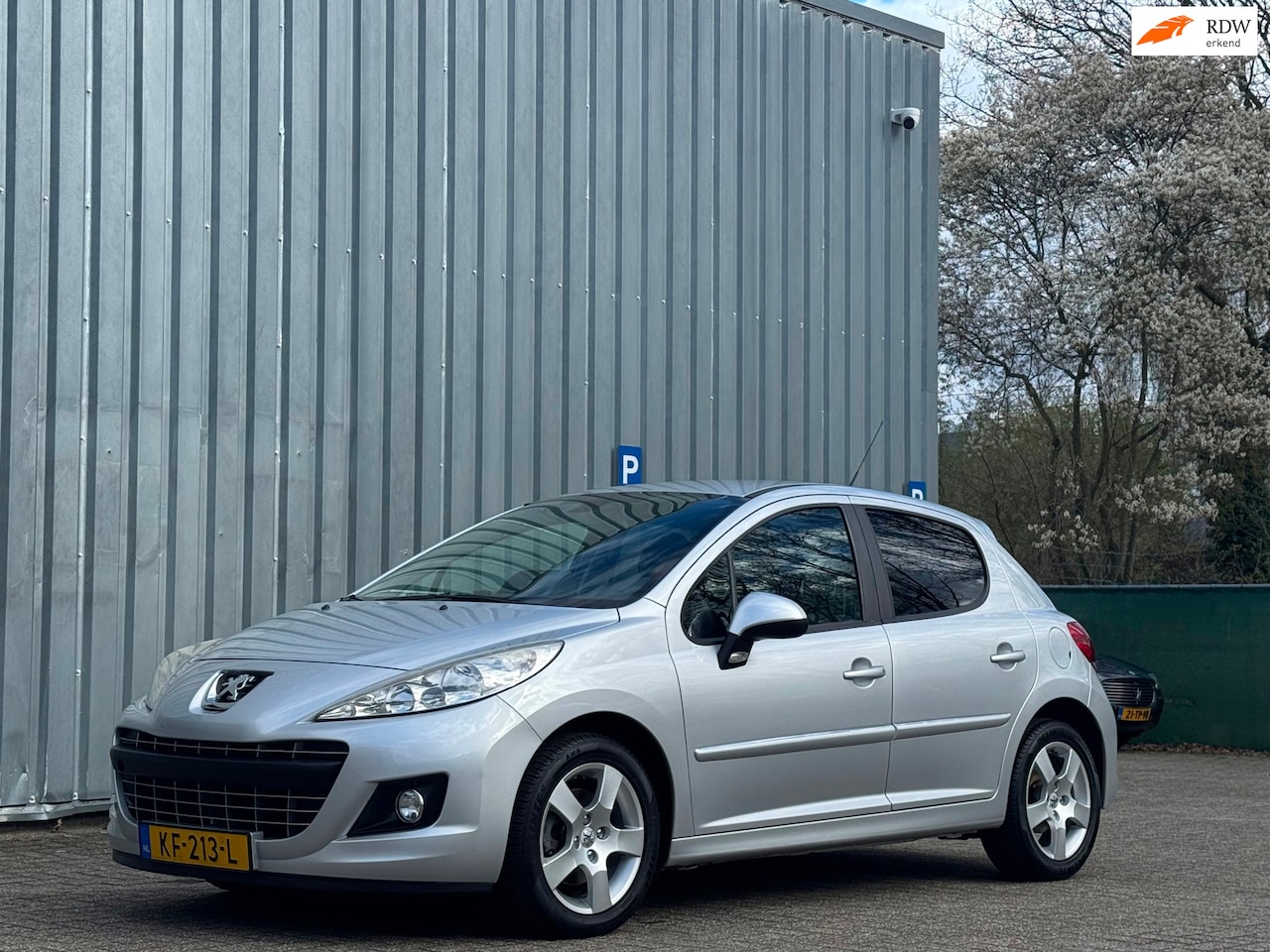 Peugeot 207 - 1.6 VTi Allure Automaat / Navi / Nwe Schijven + Blokken - AutoWereld.nl