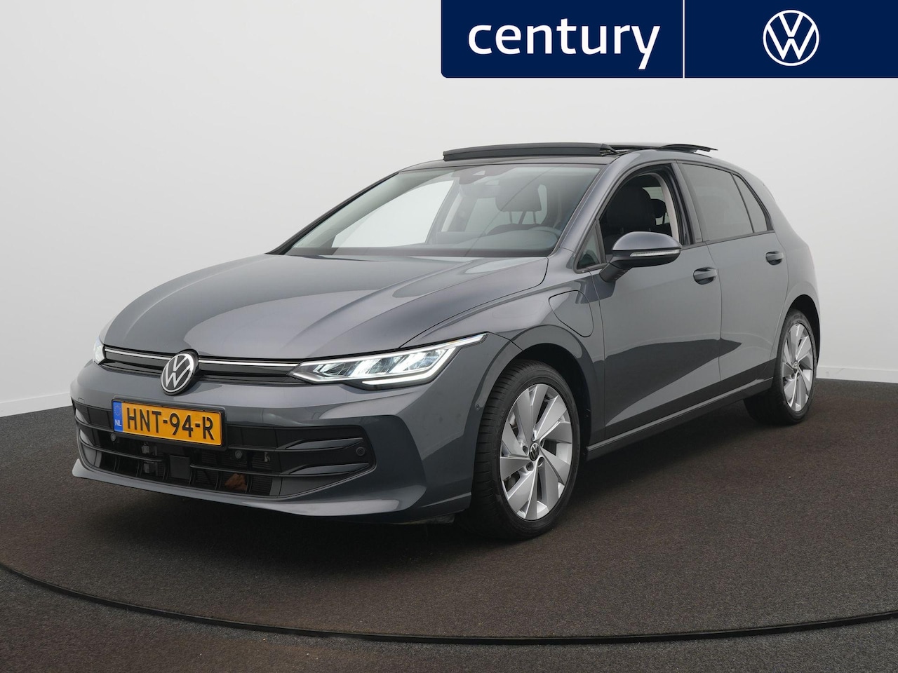 Volkswagen Golf - 1.5 eHybrid Life Edition Apple Carplay/Android Auto - Panoramadak - Camera -ACC - AutoWereld.nl