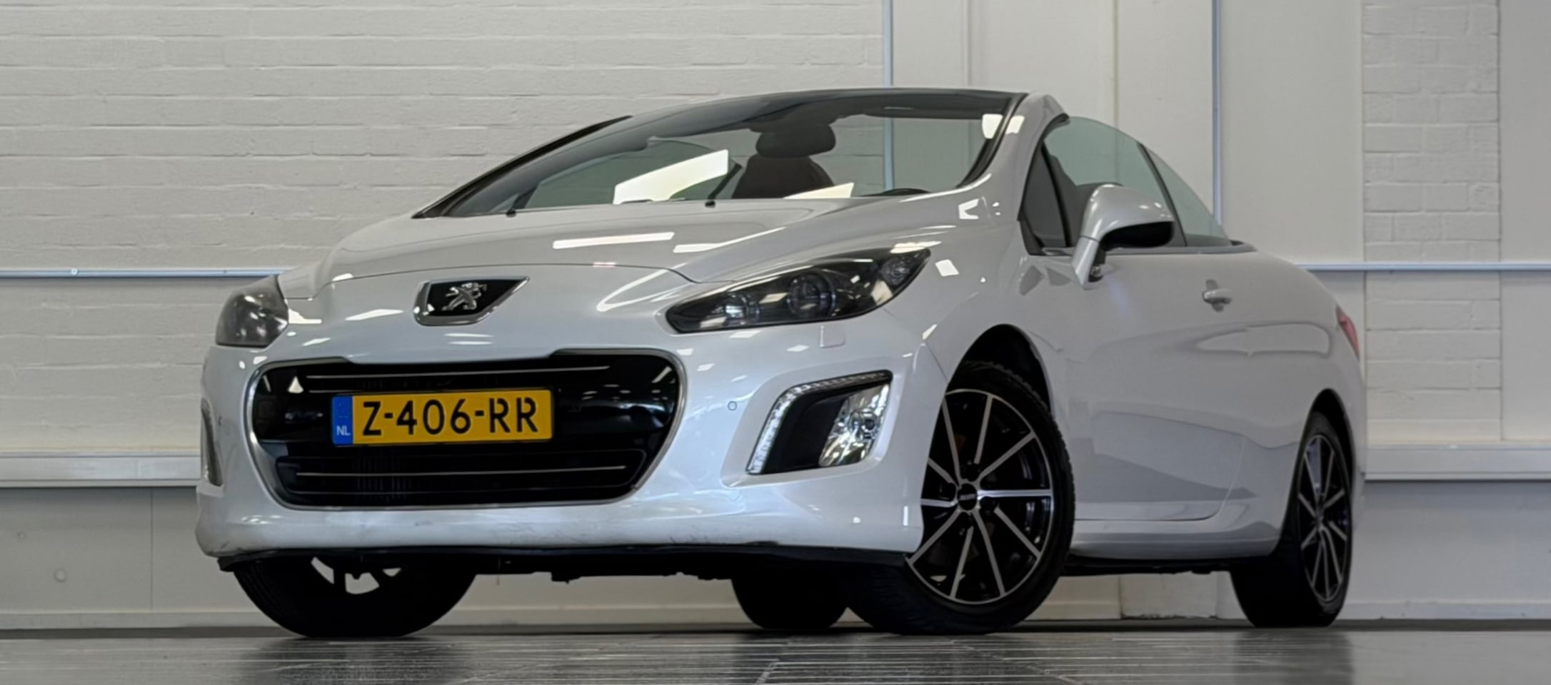 Peugeot 308 CC - 1.6 THP Féline Lerenbekleding LED Navi Mooi! - AutoWereld.nl