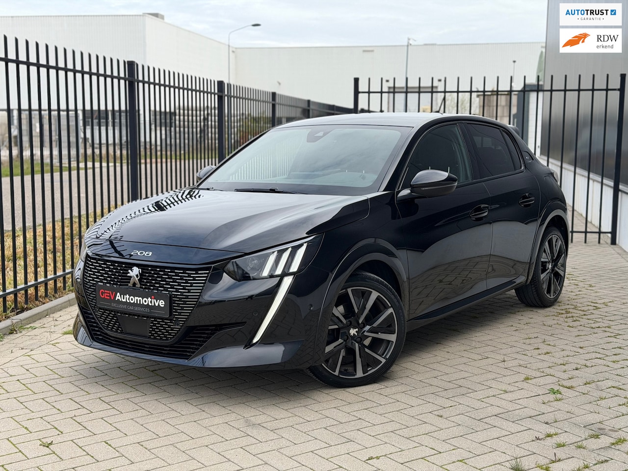 Peugeot 208 - 1.2 PureTech GT Automaat Leer Camera Carplay Stoelverwarming Cruise - AutoWereld.nl