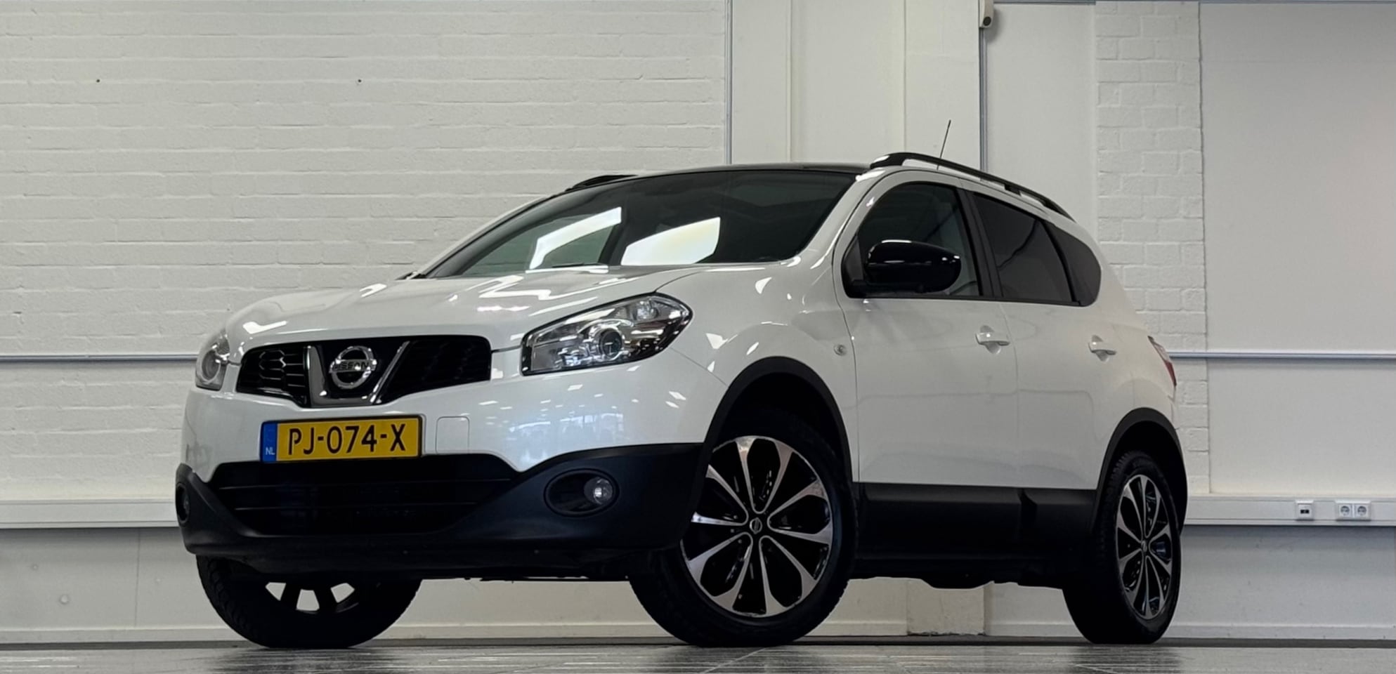 Nissan Qashqai - 1.6 Tech View Trekhaak 360 Camera Navi Mooi! - AutoWereld.nl