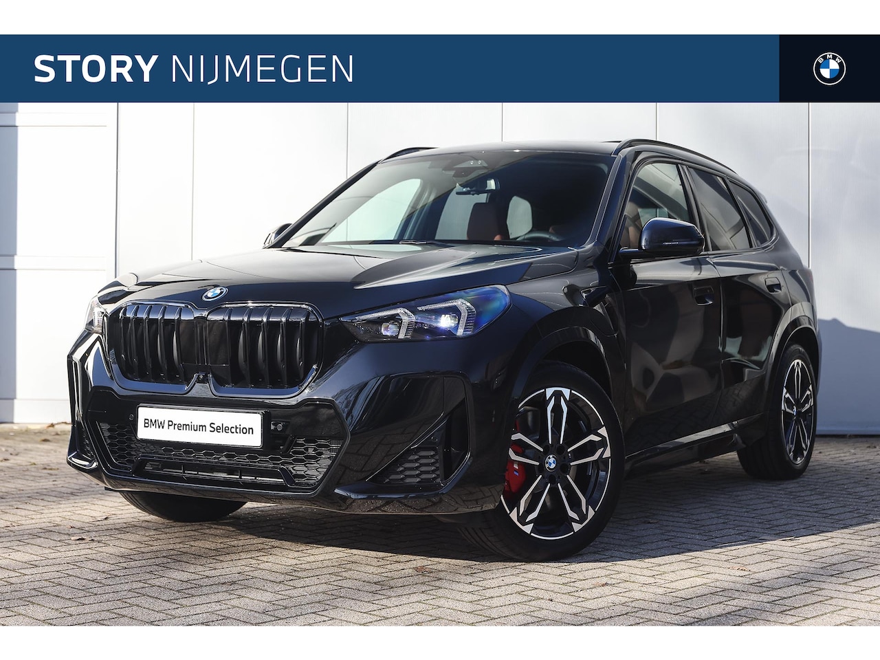 BMW X1 - xDrive25e High Executive M Sport Automaat / Panoramadak / Trekhaak / Sportstoelen / Comfor - AutoWereld.nl