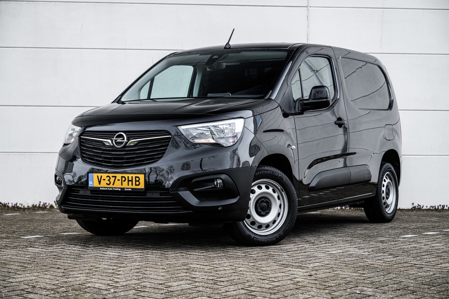 Opel Combo - 1.2 Turbo 110pk L1 Edition MARGE |Airco|Cruise|Carplay|Trekhaak| - AutoWereld.nl