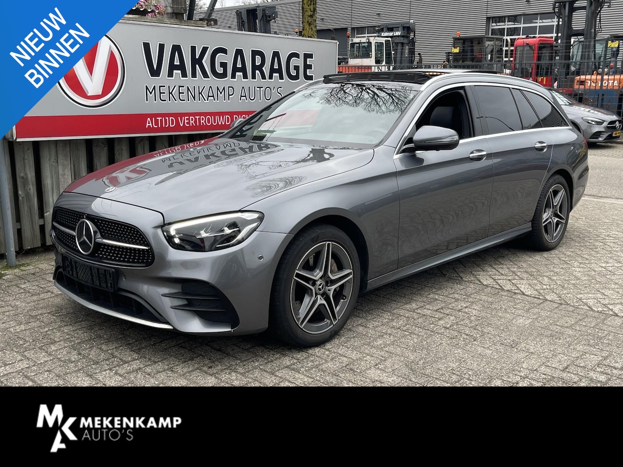 Mercedes-Benz E-klasse Estate - 300 e AMG Line 18"/Trekhaak/Panoramadak/Burmester/Dodehoek/Adaptieve cruise/360 camera/Ele - AutoWereld.nl