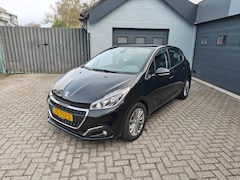 Peugeot 208 - 1.2 PureTech Allure, Climate control, Cruise control, Navi, Achteruitrijcamera, Parking sy