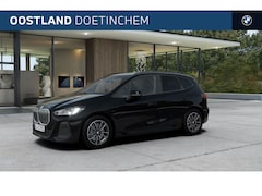 BMW 2-serie Active Tourer - 225e xDrive M Sport Automaat / Trekhaak / Sportstoelen / Achteruitrijcamera / M Adaptief o