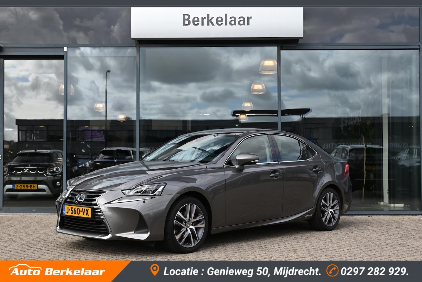 Lexus IS - 300h Hybrid Business Line Pro | NL Auto | Dealer onderhouden - AutoWereld.nl