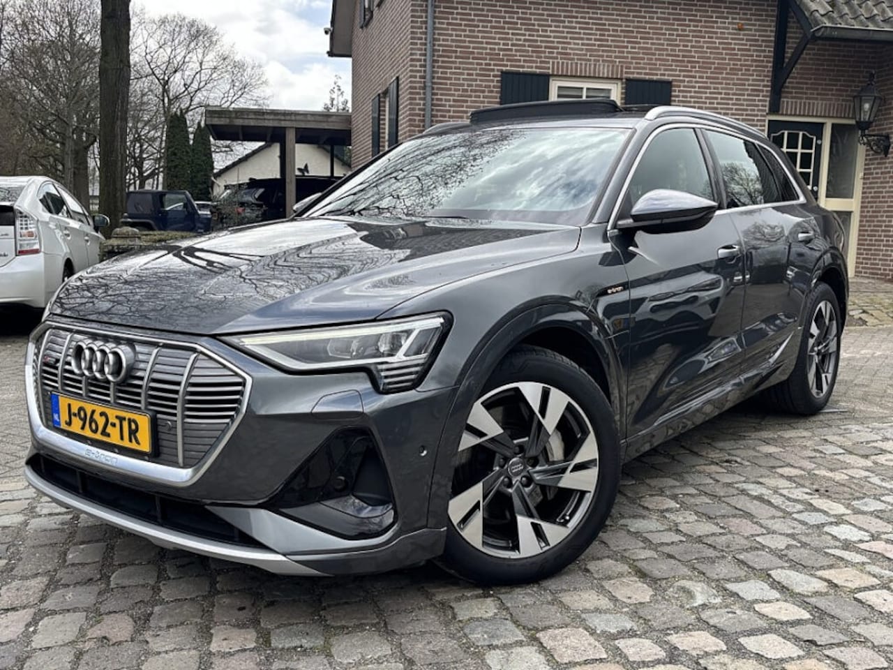 Audi e-tron - 50 quattro S-line 71 kWh leer,panodak - AutoWereld.nl