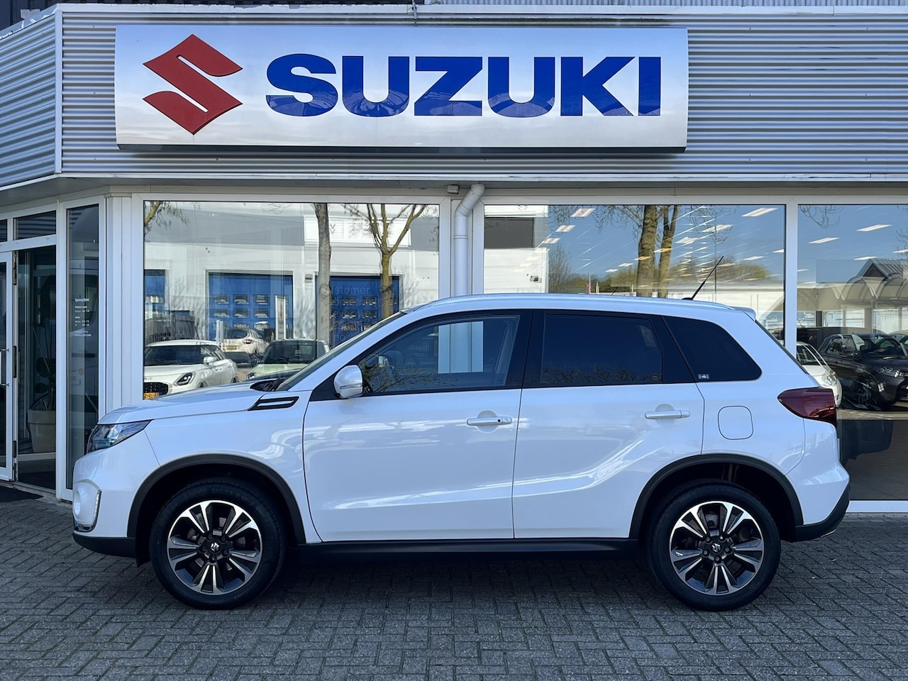 Suzuki Vitara - 1.4 Boosterjet 129pk Smart Hybrid Style (RIJKLAARPRIJS) *Tot 10 Jaar Suzuki Garantie - AutoWereld.nl