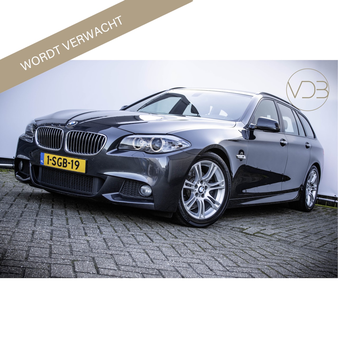 BMW 5-serie Touring - 520i M-Sport Leer 2013 Origineel NL incl Nieuwe APK / Beurt - AutoWereld.nl