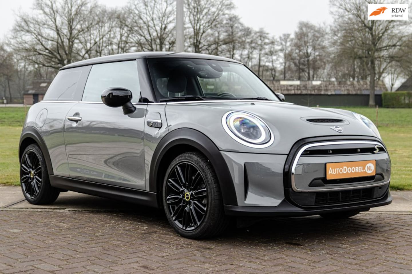 MINI Mini-Electric - MINI Electric 33 kWh Navigatie 17 inch wielen - AutoWereld.nl