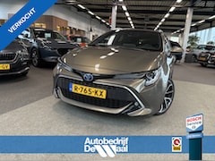 Toyota Corolla Touring Sports - 2.0 Hybrid 180pk Premium Automaat LEDER/KEYLESS/CAMERA/DODEHOEK/18INCH/LED/PDC/STOELVERWAR