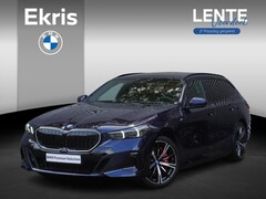 BMW 5-serie Touring - 550e xDrive M Sportpakket Pro | Innovation Pack | Glazen panoramadak | Comfort Access | Tr