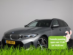 BMW 3-serie Touring - 330e M-Sport | Panaromadak | M-Technik