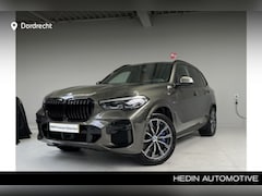 BMW X5 - xDrive45e M-Sport | Panorama | Voorbereiding Driving Assistantce | Privacy Glass | Zwarte