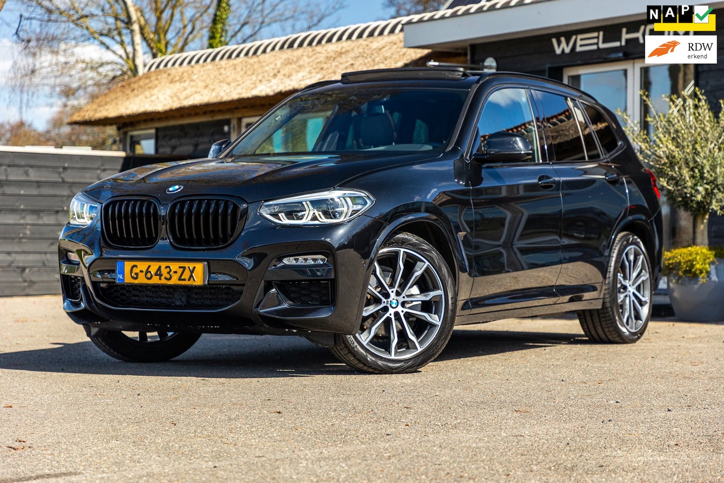 BMW X3 - SDrive20i High Executive M-Sport I Panoramadak I Adaptive Led I Mokka Leder I Sportstoelen - AutoWereld.nl