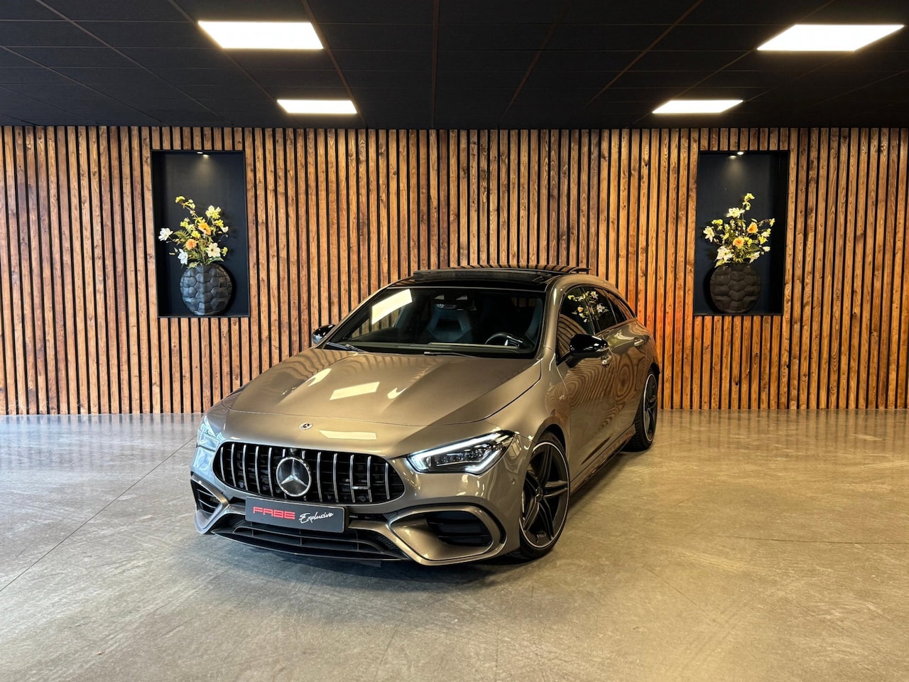 Mercedes-Benz CLA-klasse Shooting Brake - AMG 45 4MATIC+ Premium Plus / BTW / Pano / 360 Camera / Burmester / Trekhaak / - AutoWereld.nl