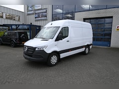 Mercedes-Benz eSprinter - 320 L2H2 Select 81kWh LED, Distronic, Smartphone integratie, Navigatie, Trekhaak, Etc