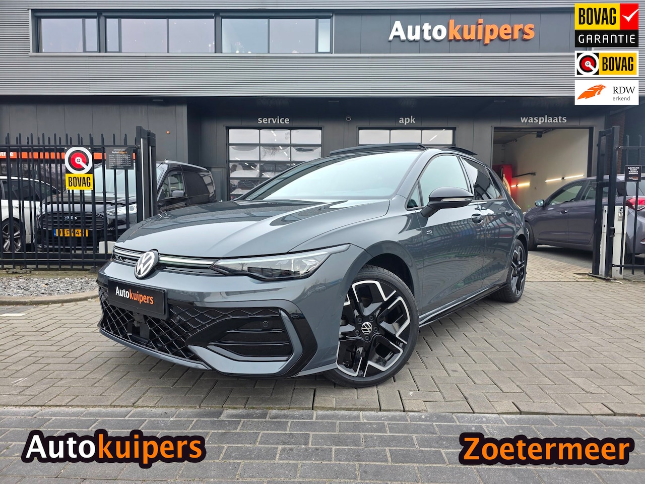 Volkswagen Golf - 1.5 eTSI R-Line Edition | Met o.a. panoramadak, AppleCarPlay/AndroidAuto, IQ lights en dig - AutoWereld.nl