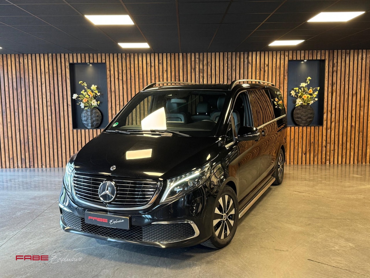 Mercedes-Benz EQV - 300 L2 Business Solution Limited 90 kWh / BTW / 8 Pers / NAP / Burmester / 360 Camera / Le - AutoWereld.nl