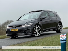 Volkswagen Golf - 7.5 2.0 TSI GTI 320PK / Pano / Custom uitlaatsysteem / Custom stuur / Virtual Cockpit / Dc