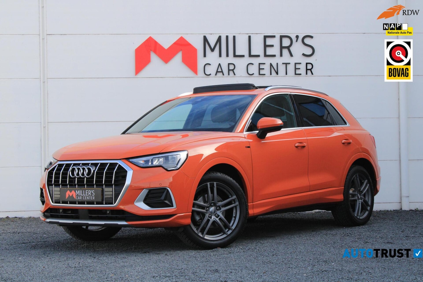Audi Q3 - 35 TFSI S Line Pro Pano Carplay Leder Stoelverwarming Lane Assist - AutoWereld.nl