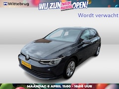 Volkswagen Golf - 1.0 TSI Life Multimedia Trekhaak / Digital cockpit / PDC / App-connect / Apple carplay / L