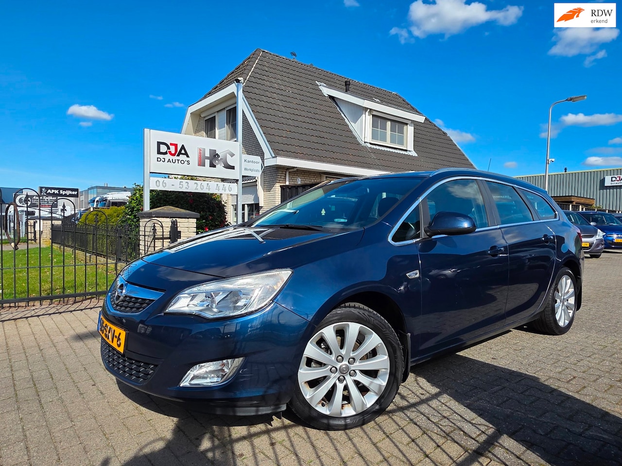 Opel Astra Sports Tourer - 1.4 Turbo Cosmo Trekhaak - AutoWereld.nl