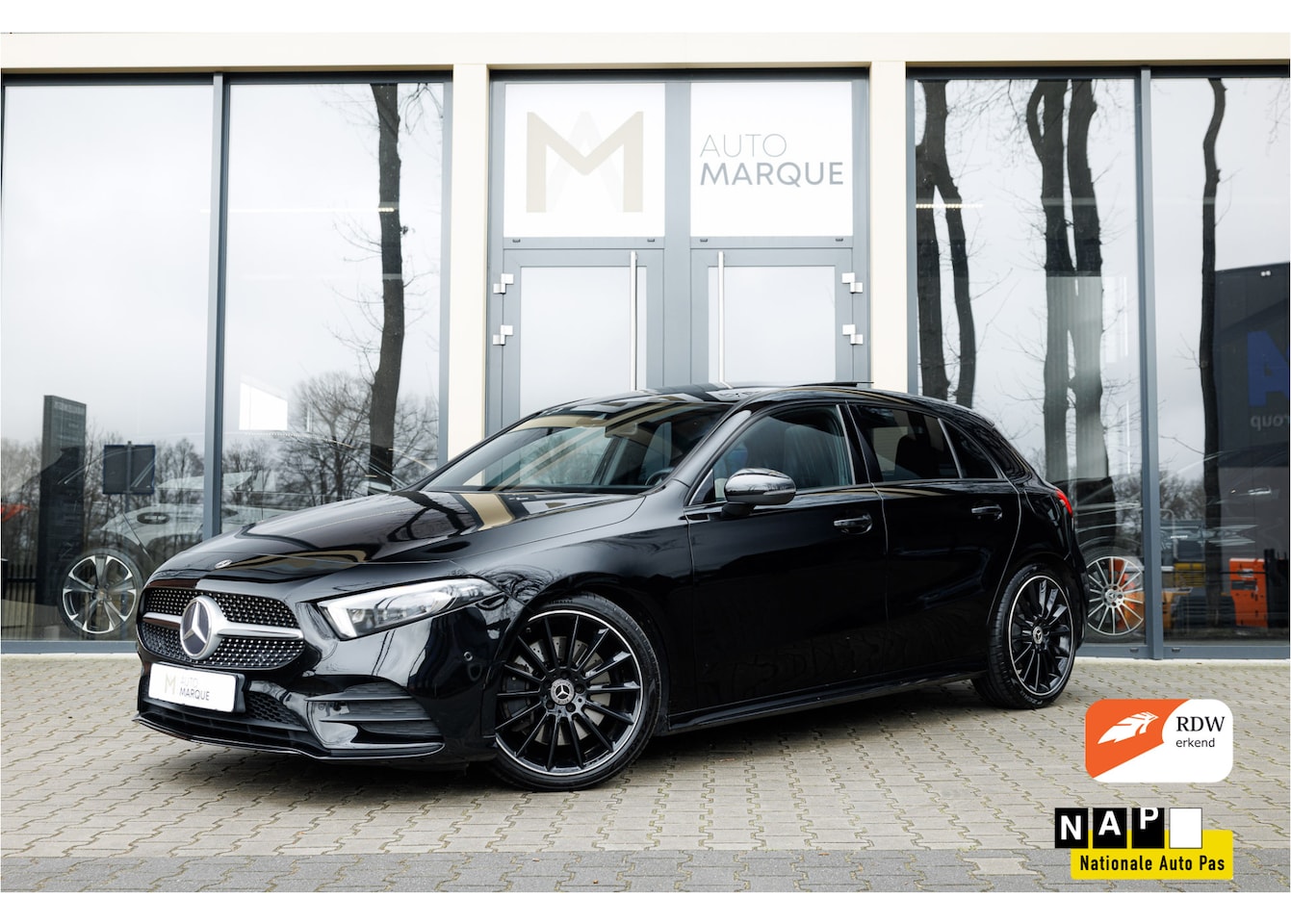 Mercedes-Benz A-klasse - 250 Aut. 225PK | Premium Plus | 2e Paasdag OPEN OP AFSPRAAK! | Panoramadak | 19" LM Velgen - AutoWereld.nl