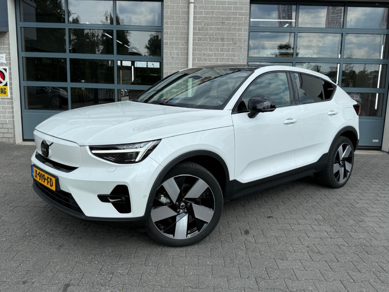 Volvo C40 - Single Motor Extended Range Ultimate 82 kWh |TREKHAAK|SOH 96.5%| - AutoWereld.nl