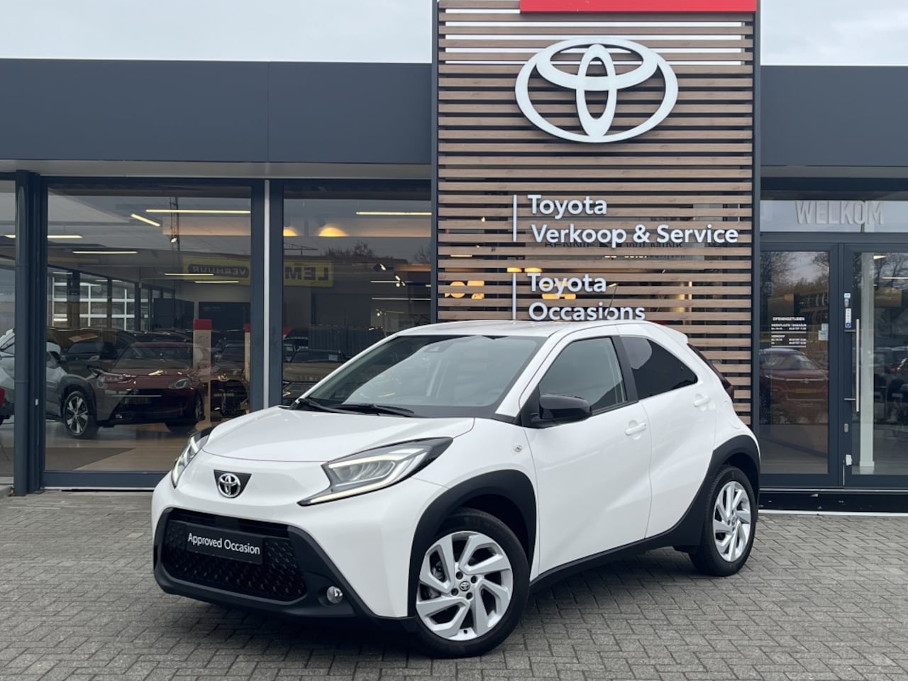 Toyota Aygo X - 1.0 VVT-i MT first Edition | Stoelverwarming - AutoWereld.nl