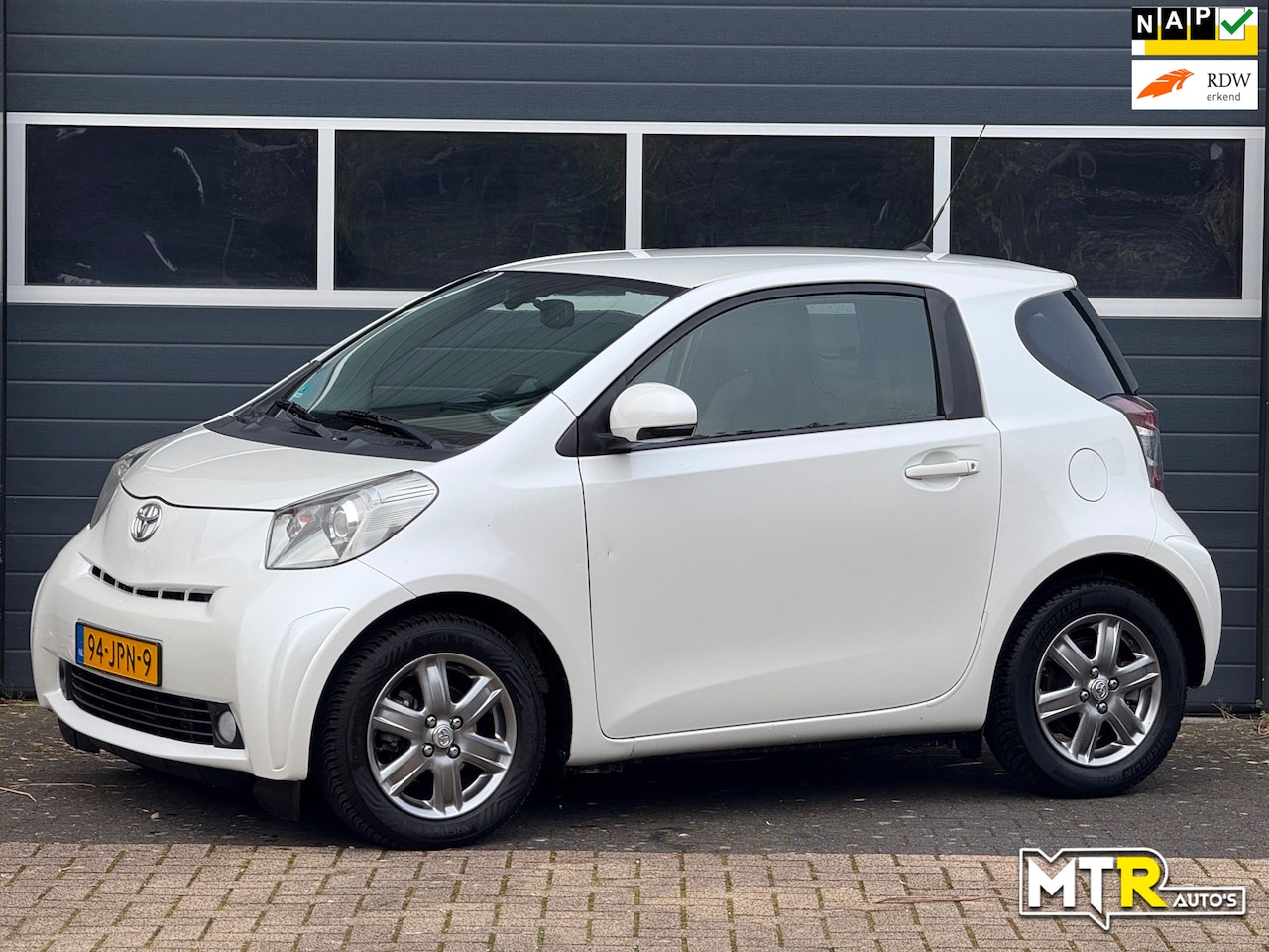 Toyota iQ - 1.0 VVTi Aspiration AUT|LPG G3|NAP|APK|CLIMA - AutoWereld.nl