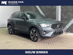 Volvo XC40 - B4 Ultra Dark | Panoramadak | Trekhaak | ACC | 360° Camera | Stoel+Stuurverwarming