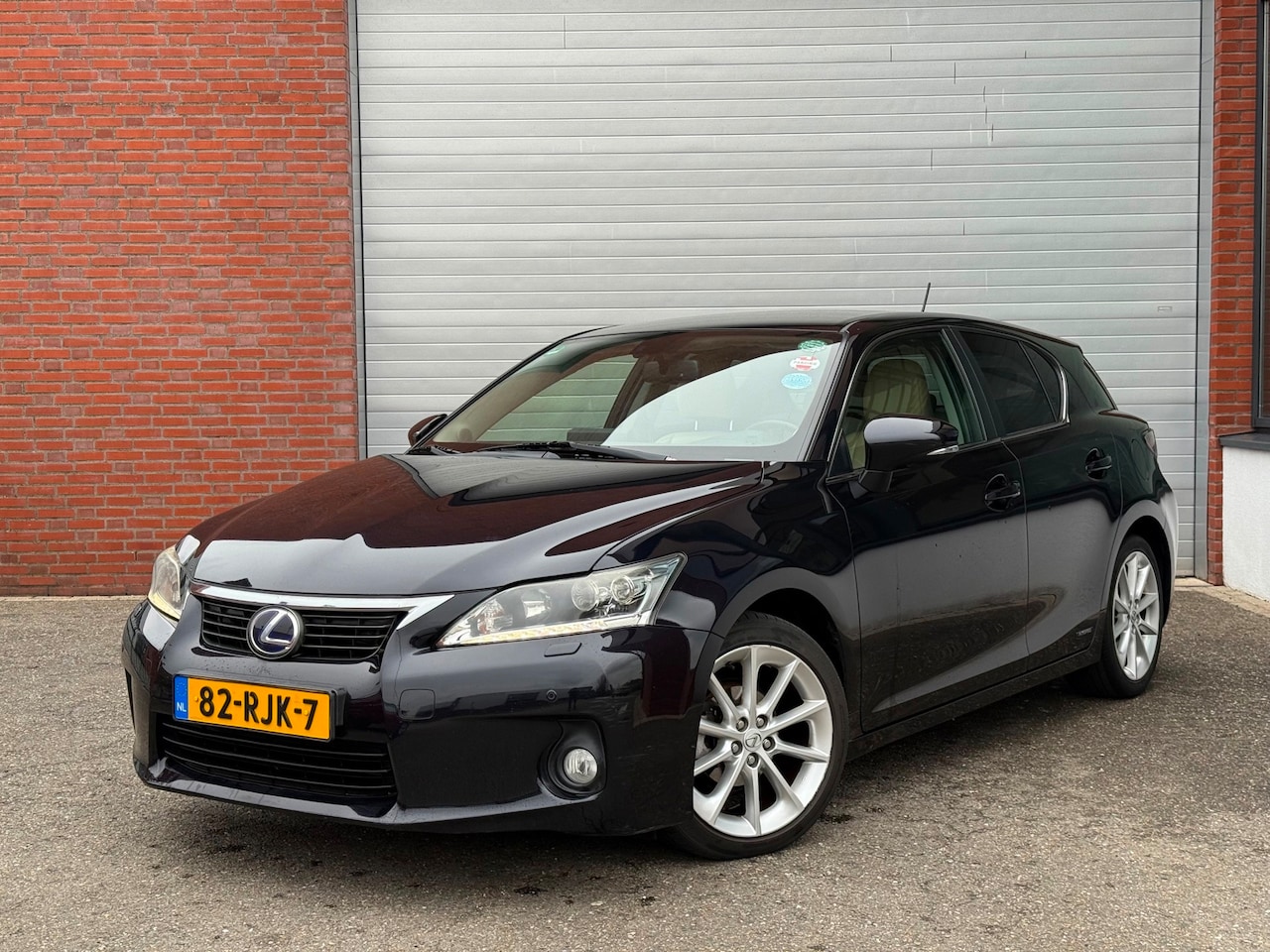 Lexus CT 200h - Business Line Pro | NAVI | LEER | NAP | CAMERA - AutoWereld.nl