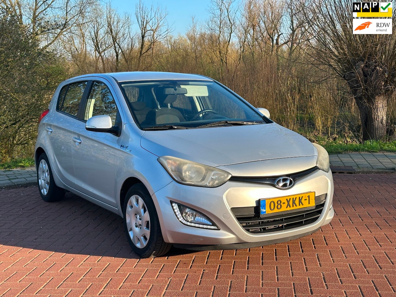 Hyundai i20 - 1.2i i-Motion Airco/Nap/Clima - AutoWereld.nl