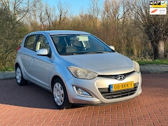 Hyundai i20 - 1.2i i-Motion Airco/Nap/Clima