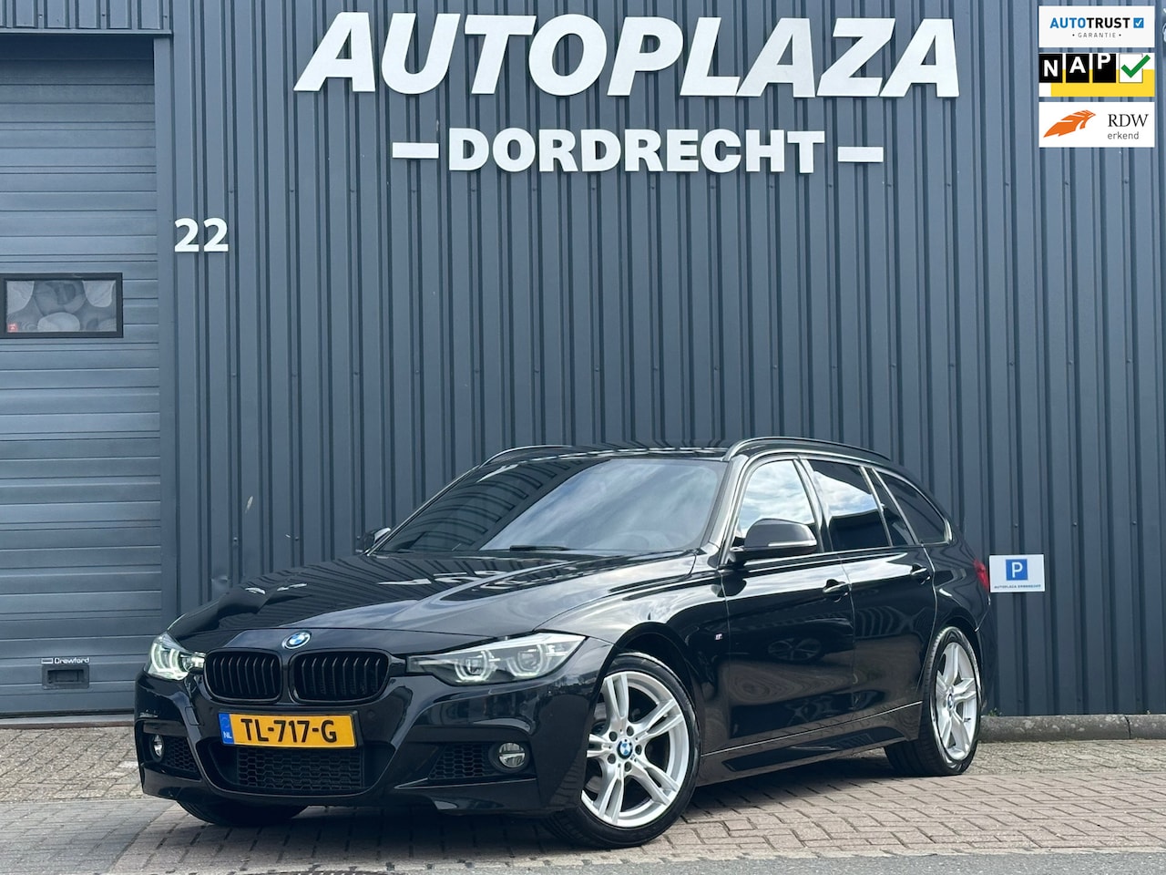 BMW 3-serie Touring - 318i M Sport Edition STOELVERW.|CAMERA - AutoWereld.nl