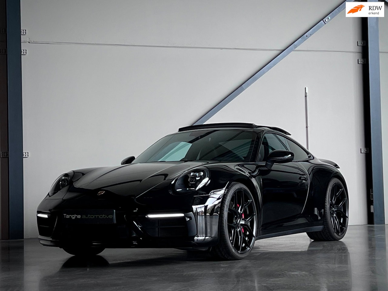 Porsche 911 - 3.0 Carrera S 3.0 Carrera S, Sport Chrono, 21' Vossen, Alcantara GT stuur, Stoelventilatie - AutoWereld.nl