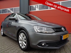 Volkswagen Jetta - 1.2 TSI Comfortline 105PK Clima Cruise Navi LMV Trekhaak NL-Auto