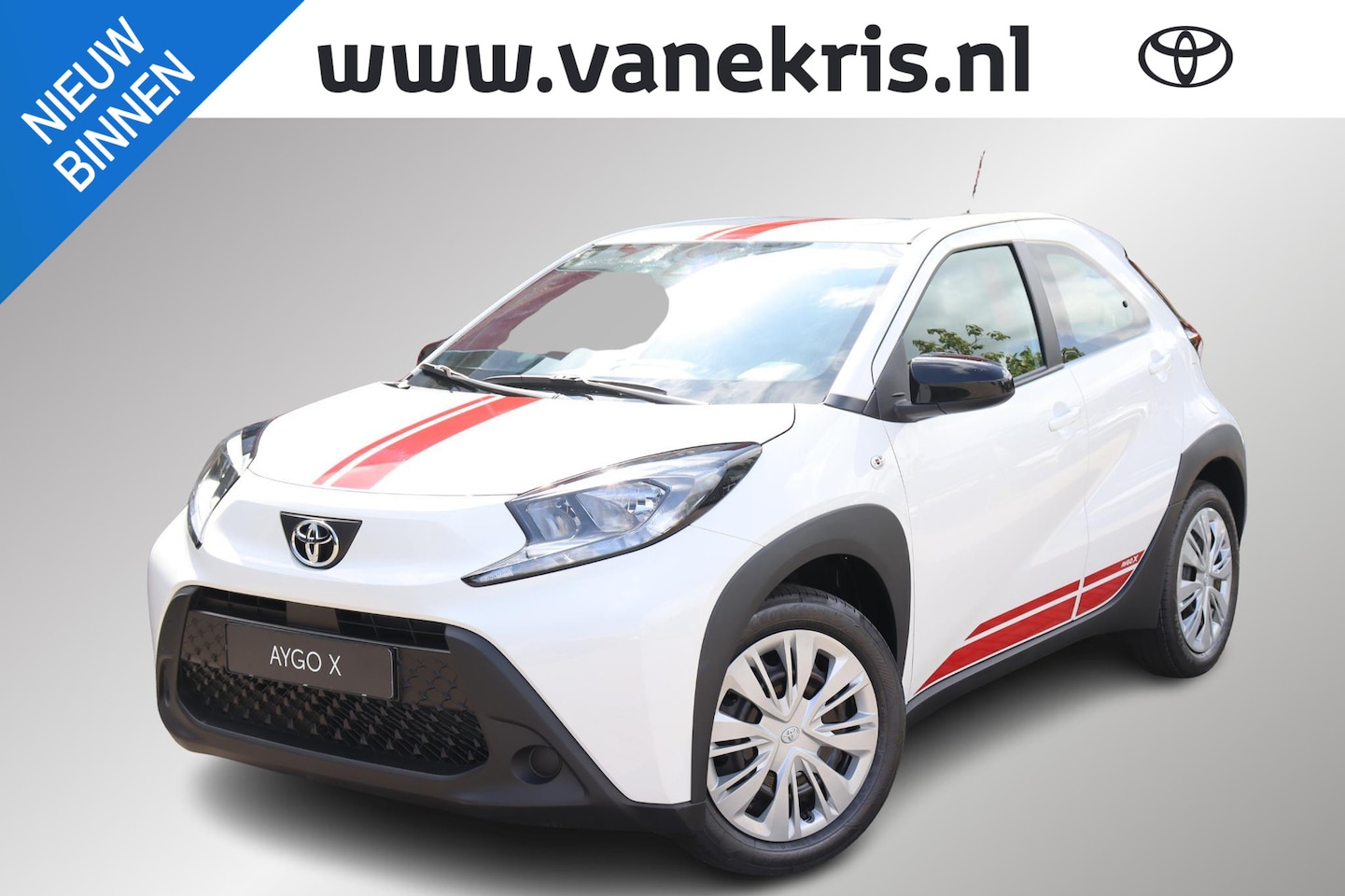 Toyota Aygo X - 1.0 VVT-i Play , Rode accenten, Nieuw en direct leverbaar met €663,- voordeel - AutoWereld.nl