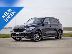 BMW X5 - xDrive45e High Executive SKYLOUNGE / LASER / 4WIELSTURING / DIMAND POOK / LEDER / MAXTON /