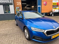 Skoda Octavia Combi - 1.0 TSI word afgeleverd met 6 maanden garantie nieuwe apk en aflevering beurt compleet ger