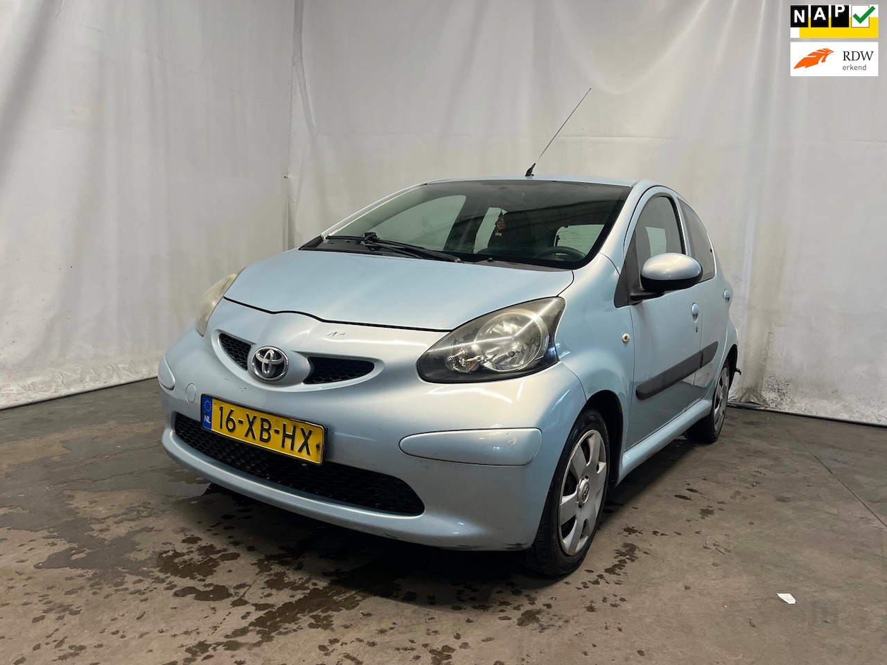 Toyota Aygo - 1.0-12V + Schade - Koppeling matig - AutoWereld.nl