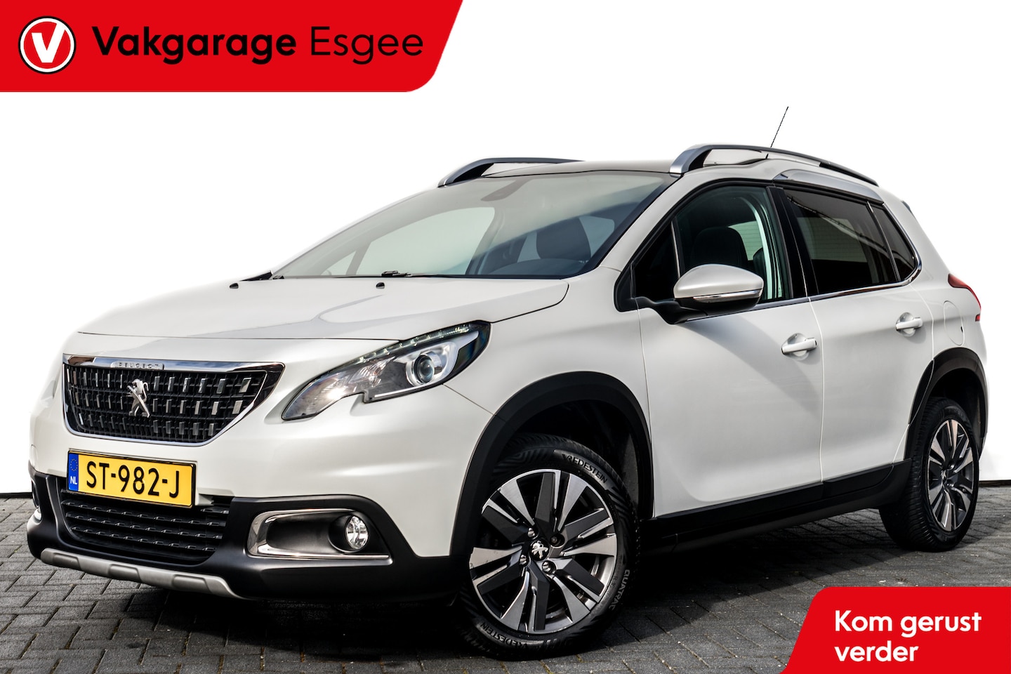 Peugeot 2008 - 1.2 110 PureTech Allure | 1 e eigen | Clima | Hoge Zit | Pano Dak | | Pdc | Cruise | 16 In - AutoWereld.nl