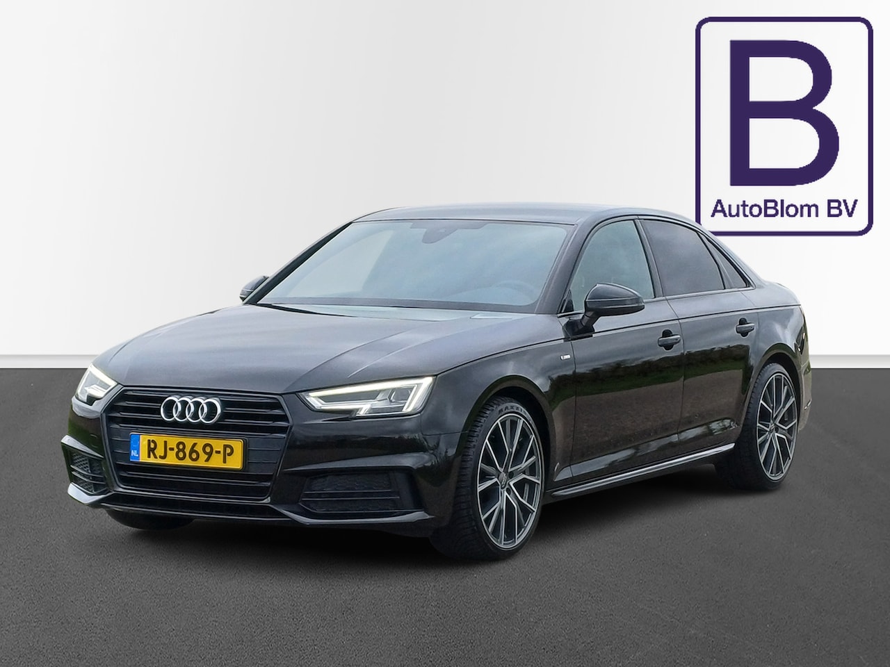 Audi A4 Limousine - 1.4 TFSI Sport S line black edition /Prachtige Auto!/NL/Leder/Trekh./Sfeer/ - AutoWereld.nl