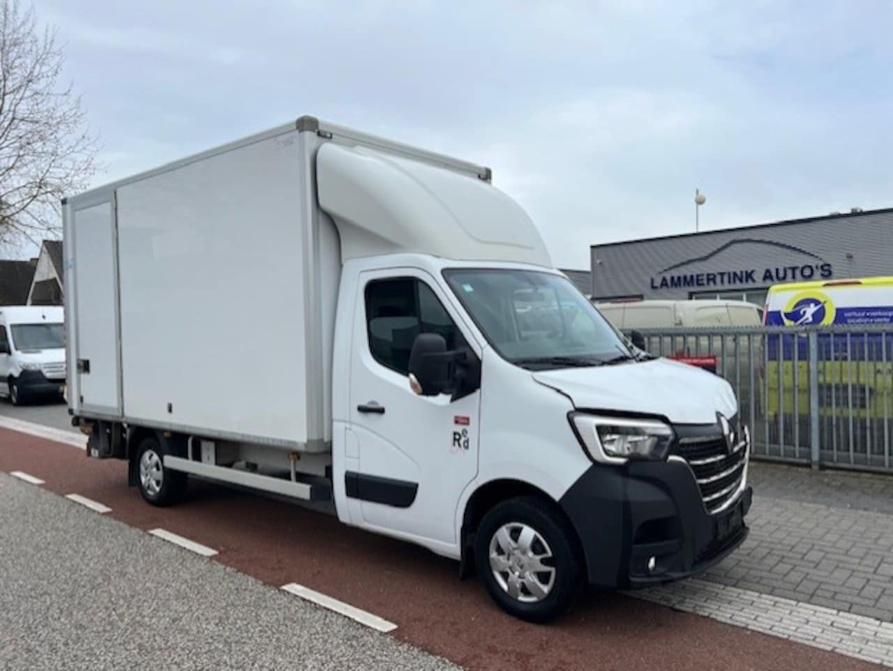 Renault Master - T35 2.3 dCi 120KW KOFFER LAADKLEP LBW KLIMA - AutoWereld.nl