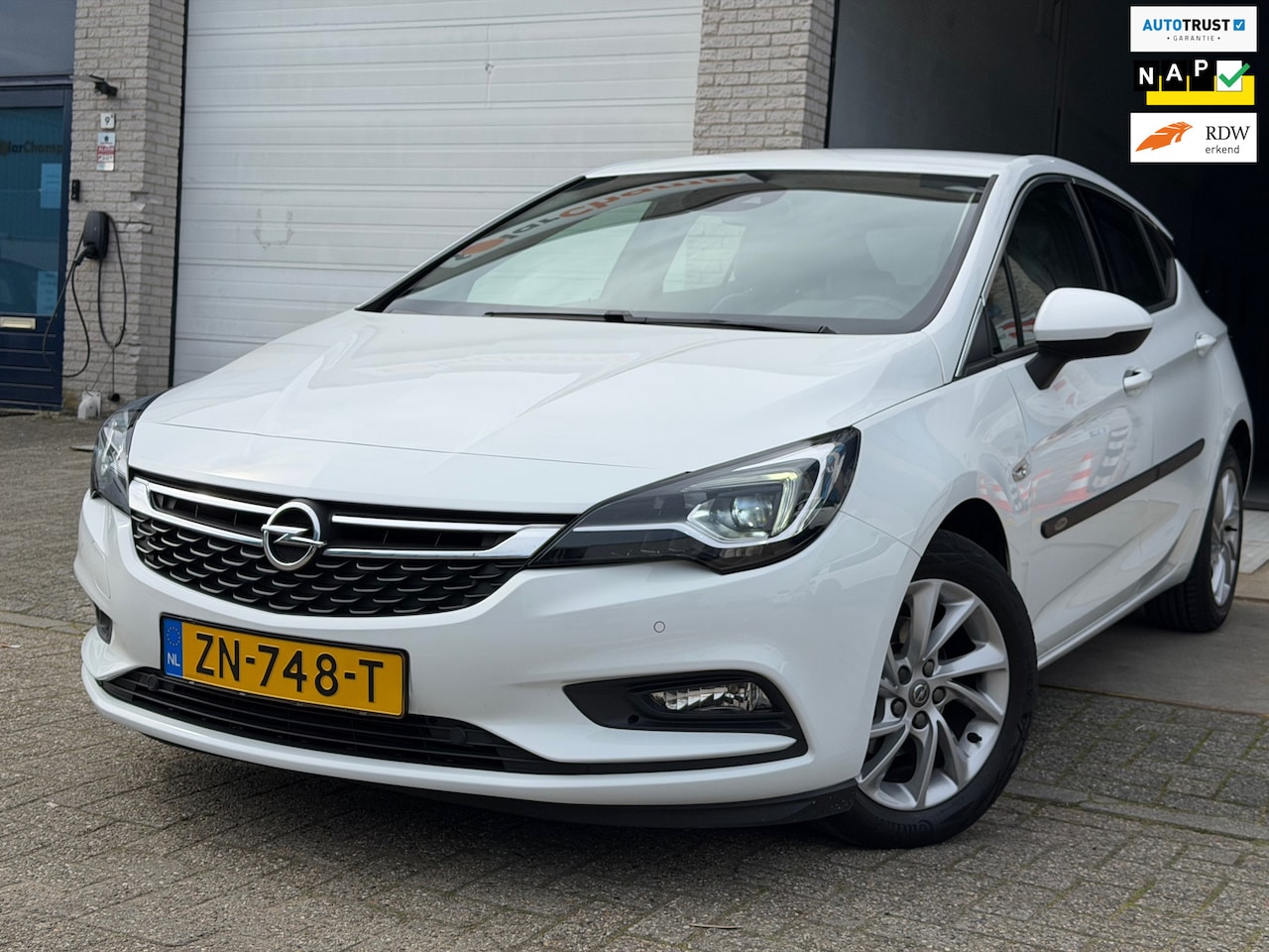 Opel Astra - 1.0 Turbo Selection/ nap/ 2e EIG/ dealeromderhouden/ 1jaar apk/ airco/ pdc/ navi/ volle op - AutoWereld.nl