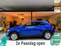 Volkswagen T-Roc - 1.5 TSI Style Garantie Carplay StoelVW Adoptieve Cruise Front ASS Clima Navi Led Dab Rijkl