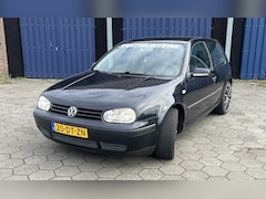 Volkswagen Golf - 1.6 Trendline SR Uitvoering!