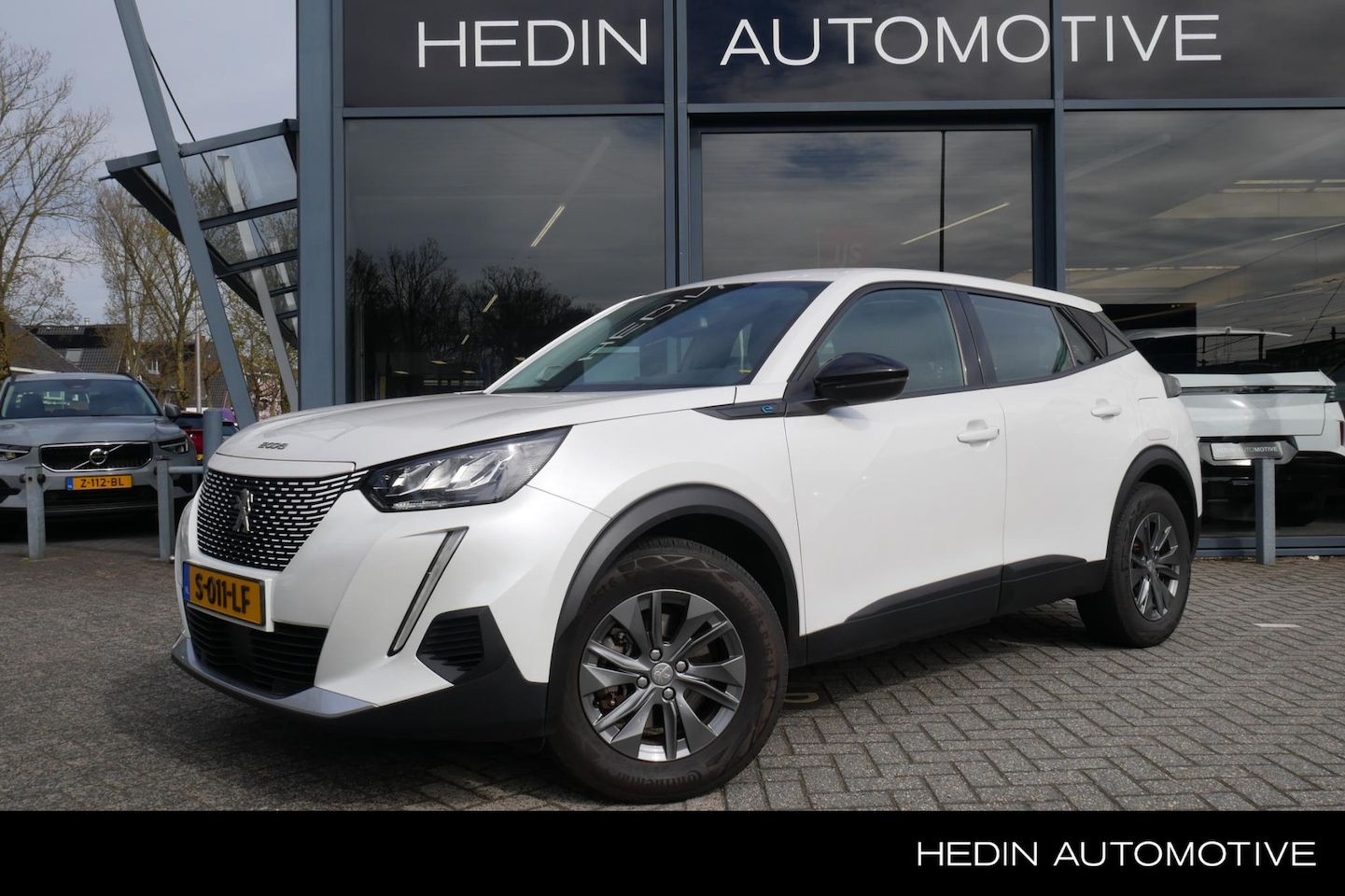 Peugeot e-2008 - EV Active Pack 50 kWh - AutoWereld.nl